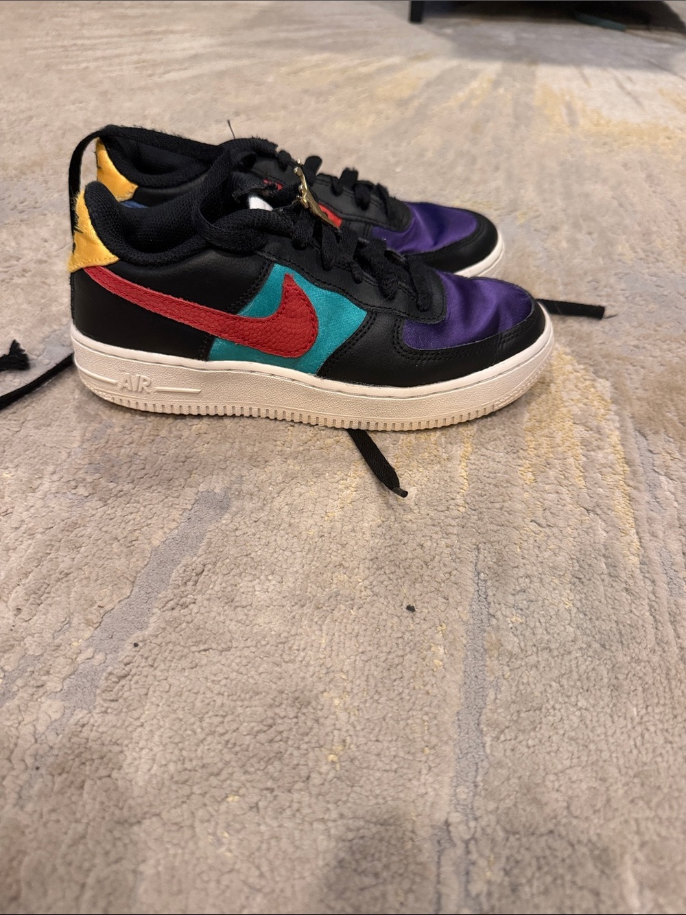 Size 4Y (GS) - Nike Air Force 1 LV8 Low 1‎ ~Dn4178-001